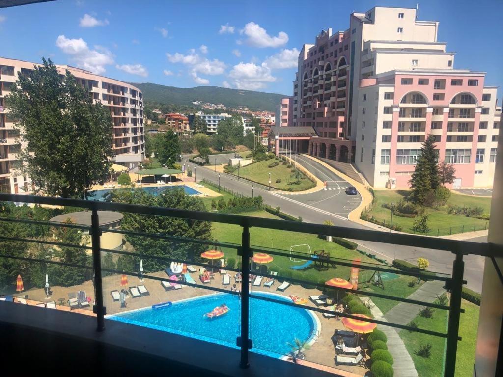 Apartment Sunny Beach Plaza 100 M Sea Zewnętrze zdjęcie