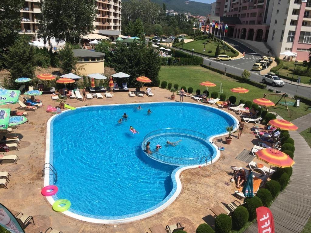 Apartment Sunny Beach Plaza 100 M Sea Zewnętrze zdjęcie