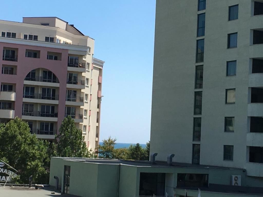Apartment Sunny Beach Plaza 100 M Sea Zewnętrze zdjęcie