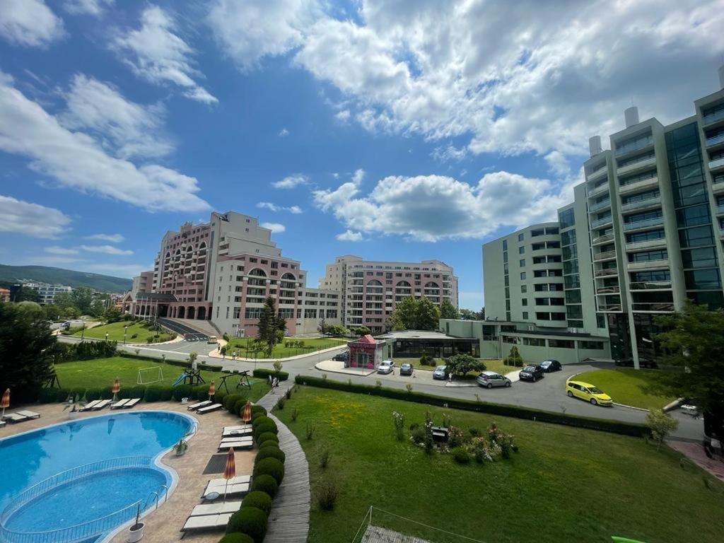 Apartment Sunny Beach Plaza 100 M Sea Zewnętrze zdjęcie